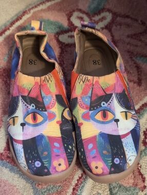 Women's Slip-On Shoes with Colorful Cat Art - Multicolor